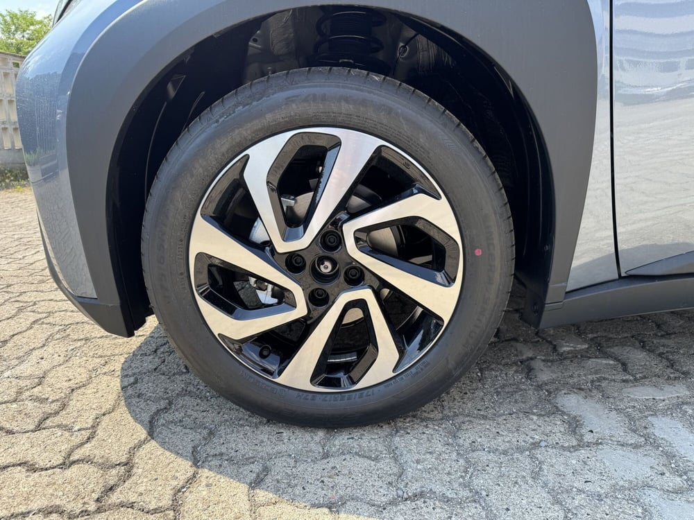 Toyota Aygo X nuova a Como (12)