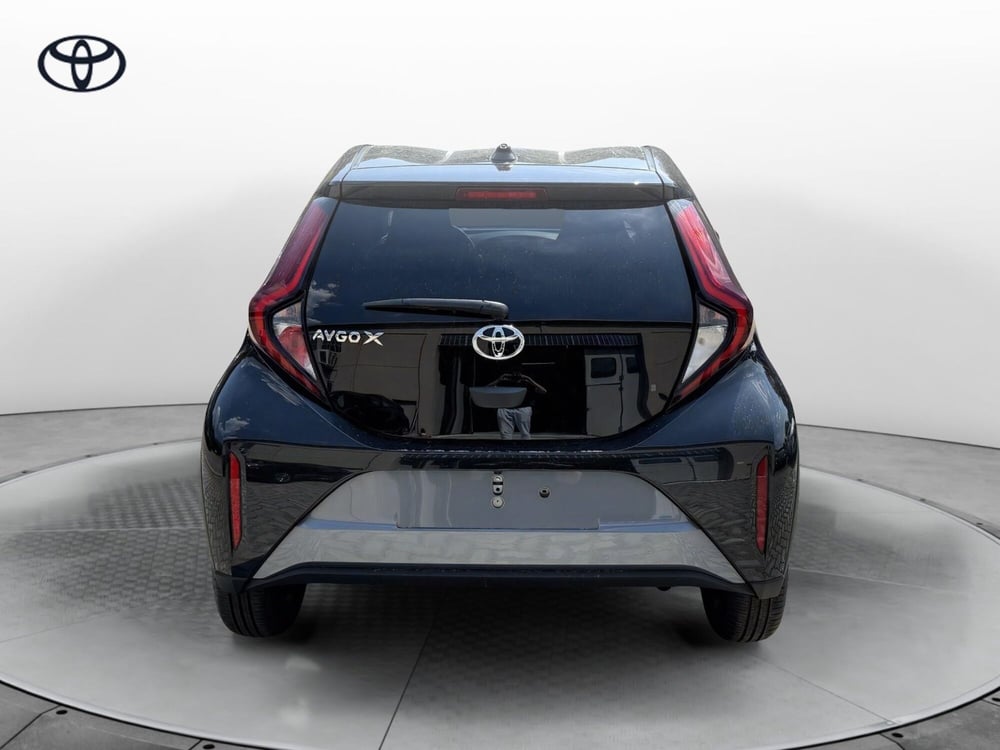Toyota Aygo X nuova a Como (5)
