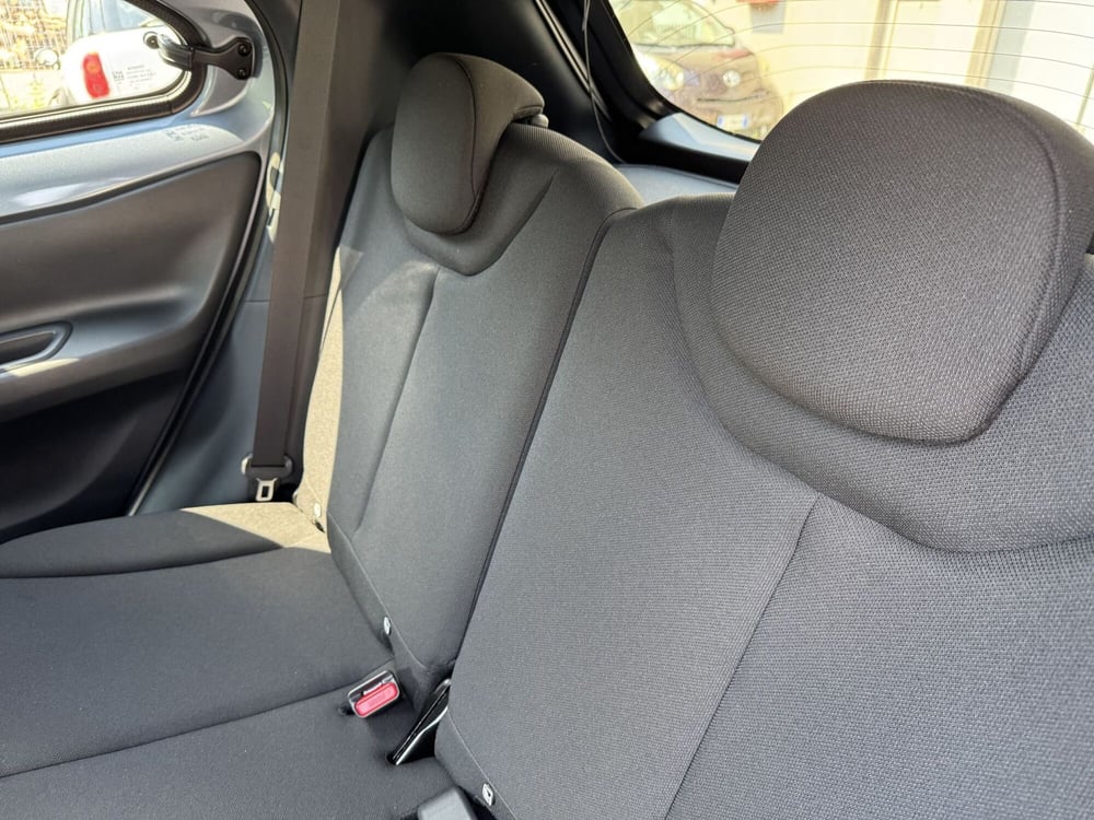 Toyota Aygo X nuova a Como (7)