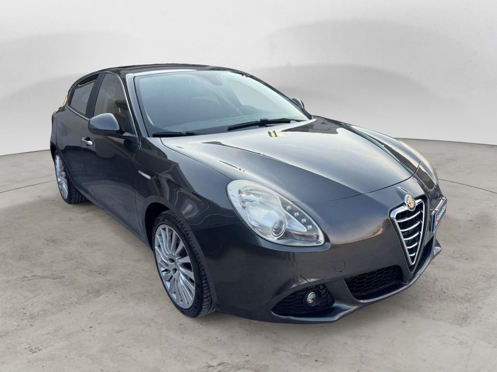 Alfa Romeo Giulietta usata a Salerno (3)
