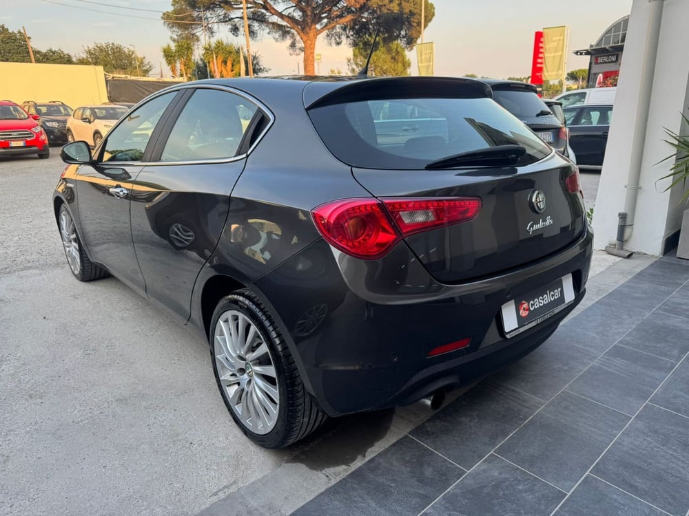 Alfa Romeo Giulietta usata a Salerno (6)