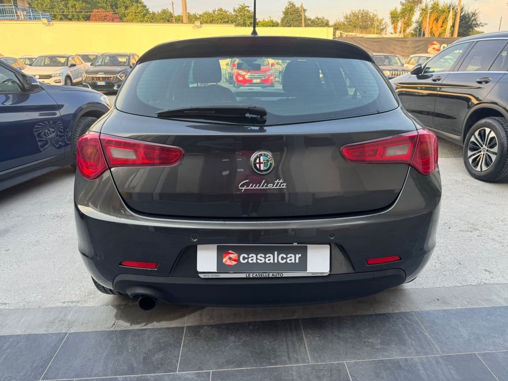 Alfa Romeo Giulietta usata a Salerno (7)