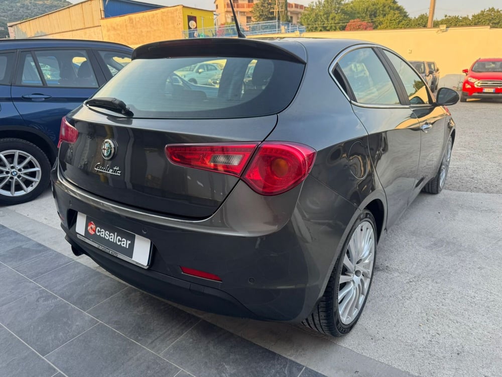 Alfa Romeo Giulietta usata a Salerno (8)