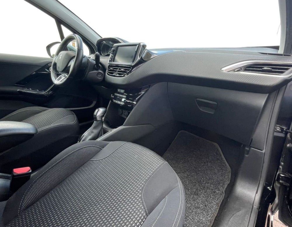 Peugeot 208 usata a Rovigo (11)