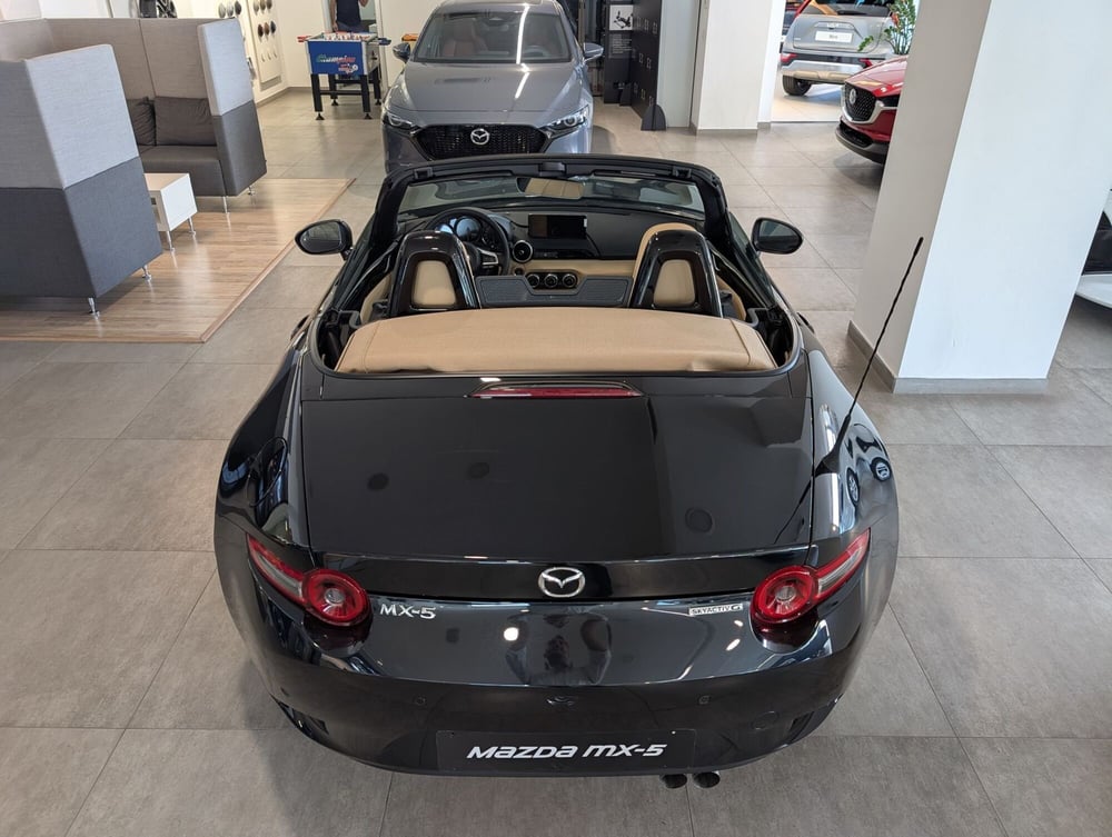 Mazda MX-5 nuova a Napoli (4)