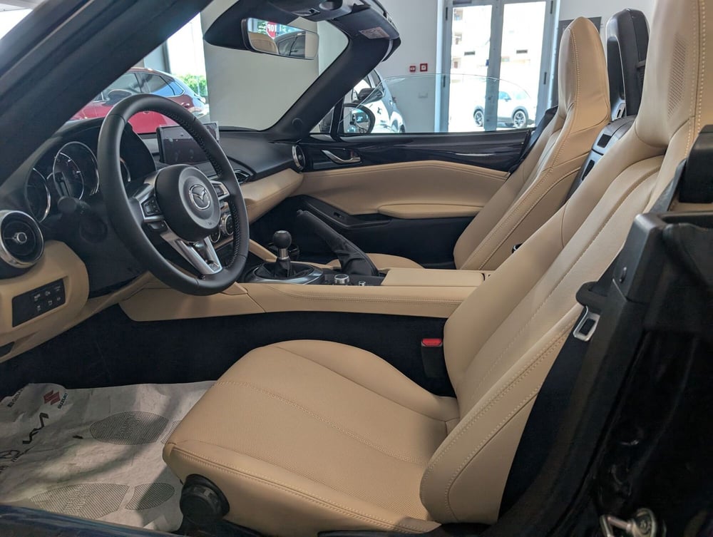 Mazda MX-5 nuova a Napoli (9)