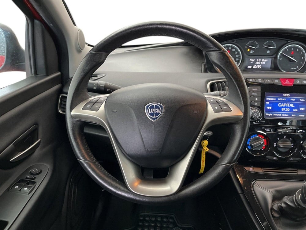 Lancia Ypsilon usata a Torino (12)