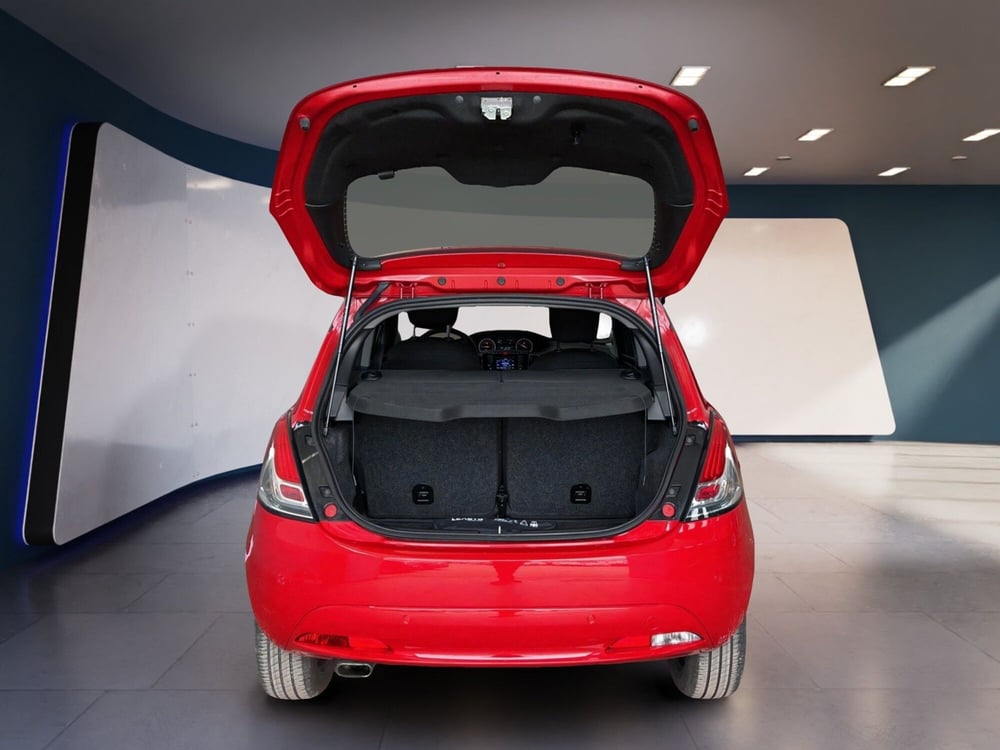 Lancia Ypsilon usata a Torino (7)