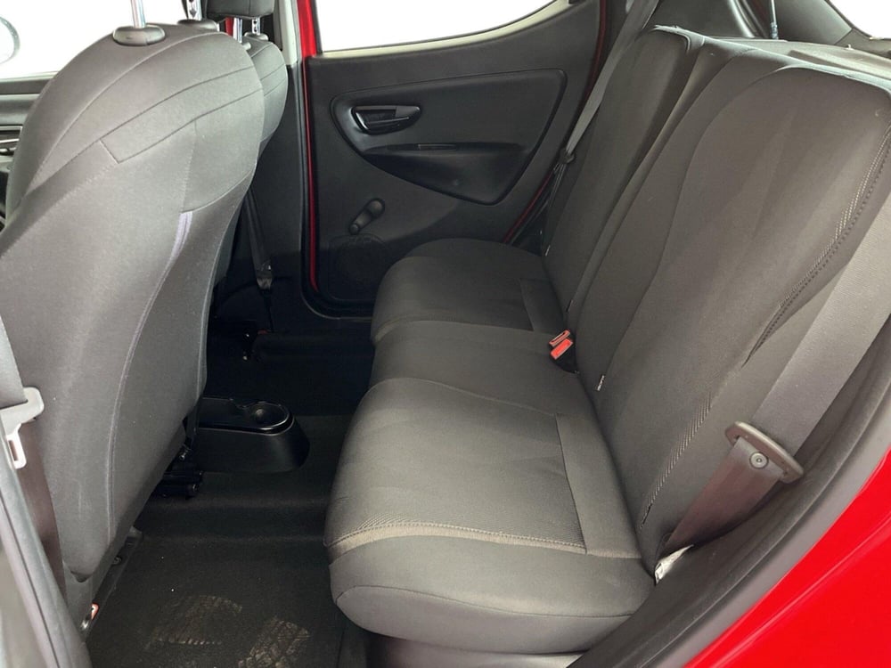 Lancia Ypsilon usata a Torino (9)