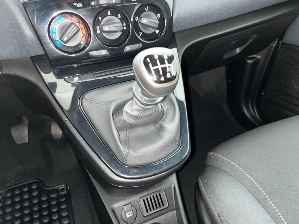 Lancia Ypsilon usata a Torino (15)