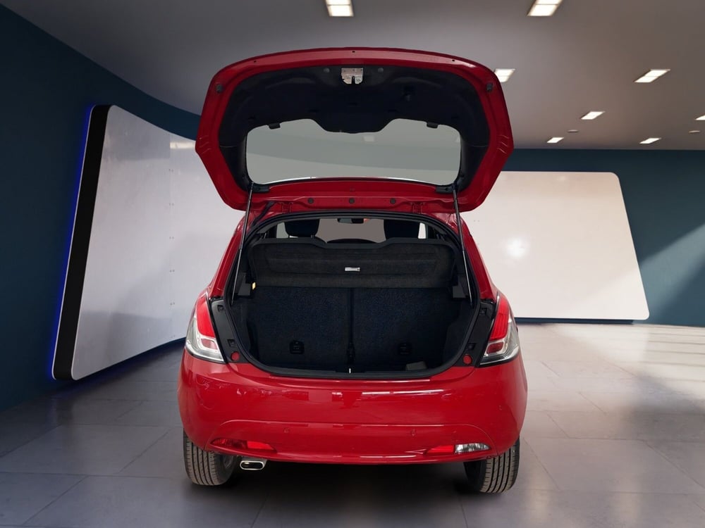 Lancia Ypsilon usata a Torino (7)