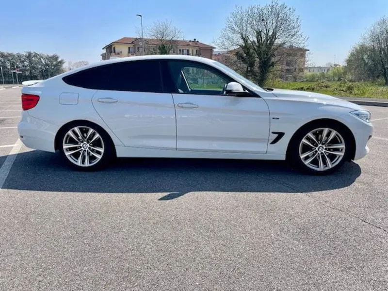 BMW Serie 6 Gran Turismo usata a Milano (3)