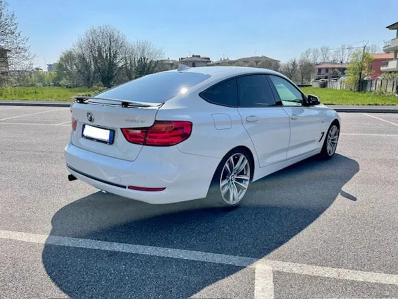 BMW Serie 6 Gran Turismo usata a Milano (4)