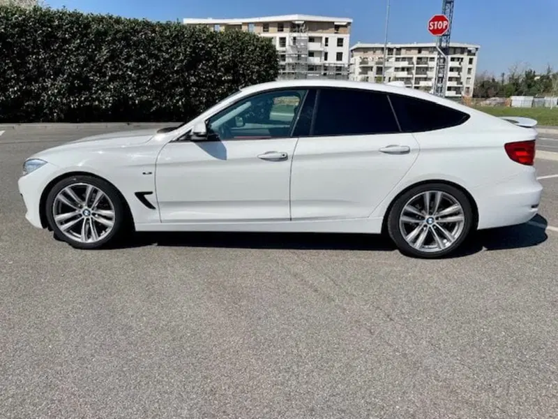 BMW Serie 6 Gran Turismo usata a Milano (6)