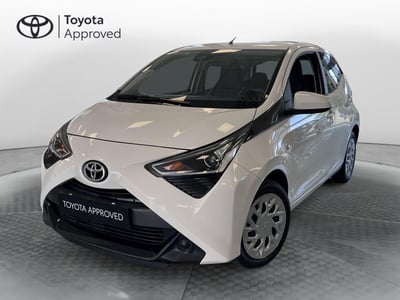 Toyota Aygo Connect 1.0 VVT-i 72 CV 5 porte x-play del 2021 usata a Prato