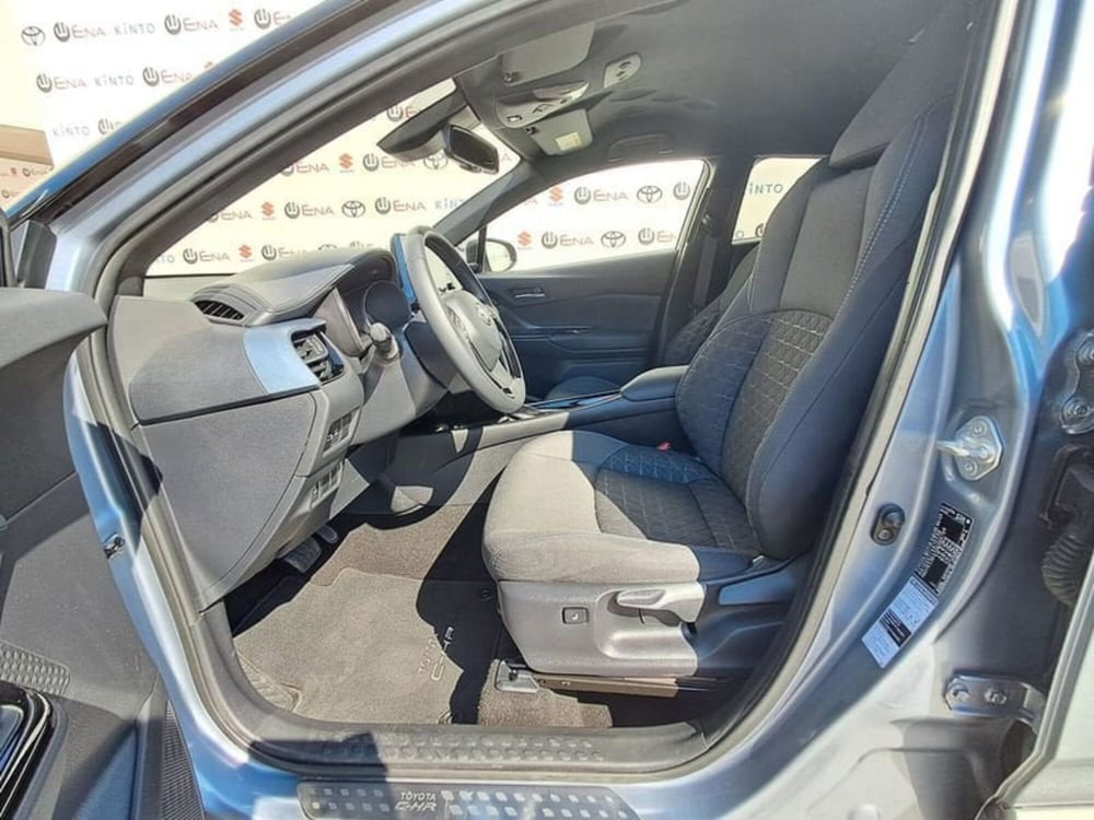 Toyota Toyota C-HR usata a Cagliari (11)