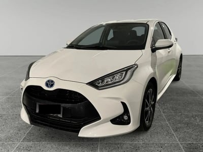 Toyota Yaris 1.5 Hybrid 5 porte Trend nuova a Sesto San Giovanni