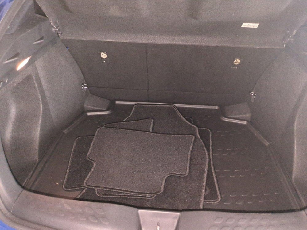 Toyota Toyota C-HR usata a Milano (11)