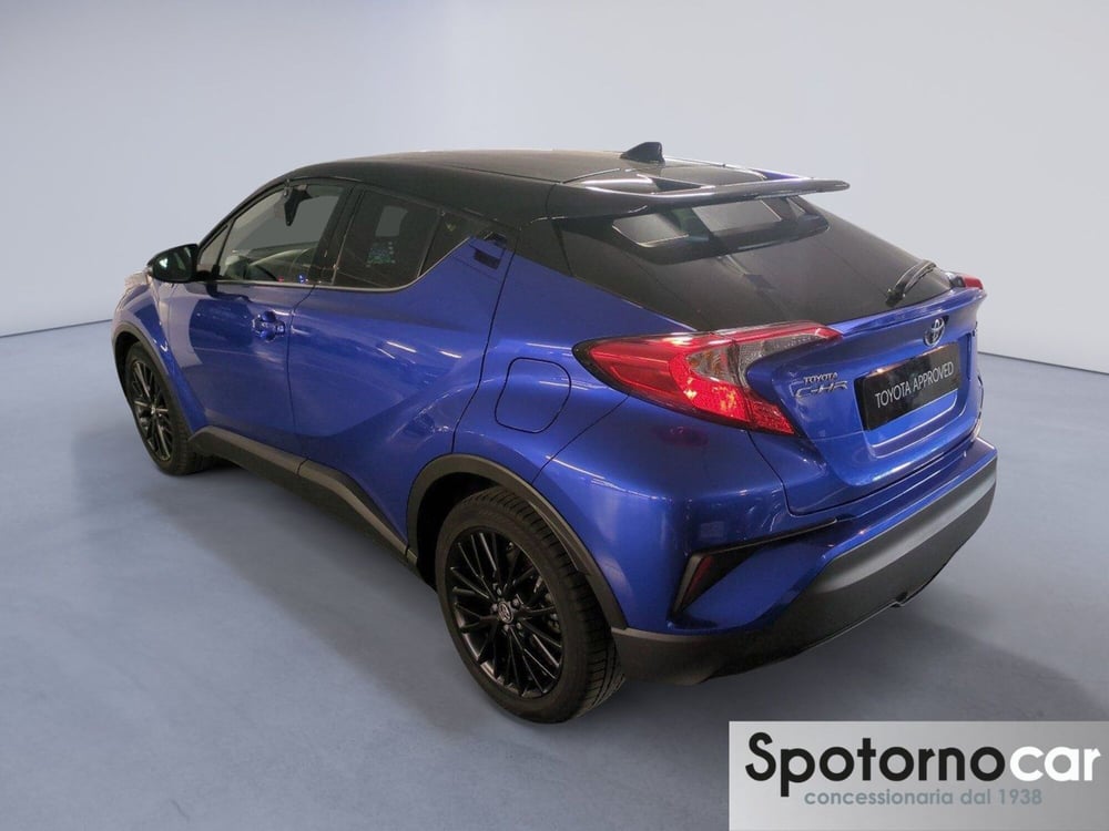 Toyota Toyota C-HR usata a Milano (4)