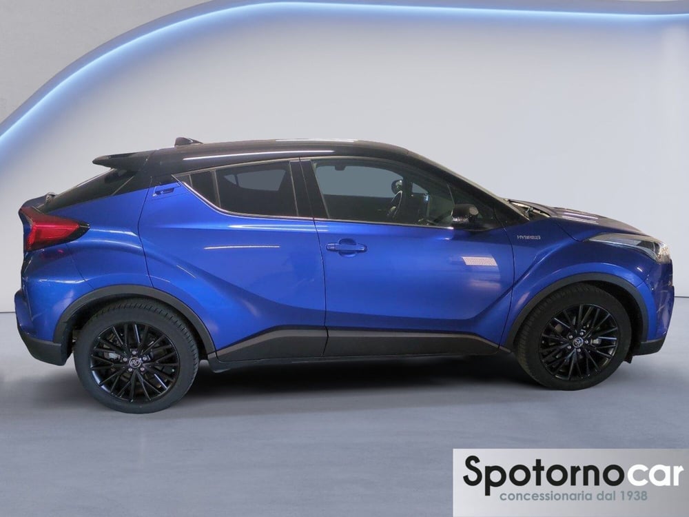 Toyota Toyota C-HR usata a Milano (8)