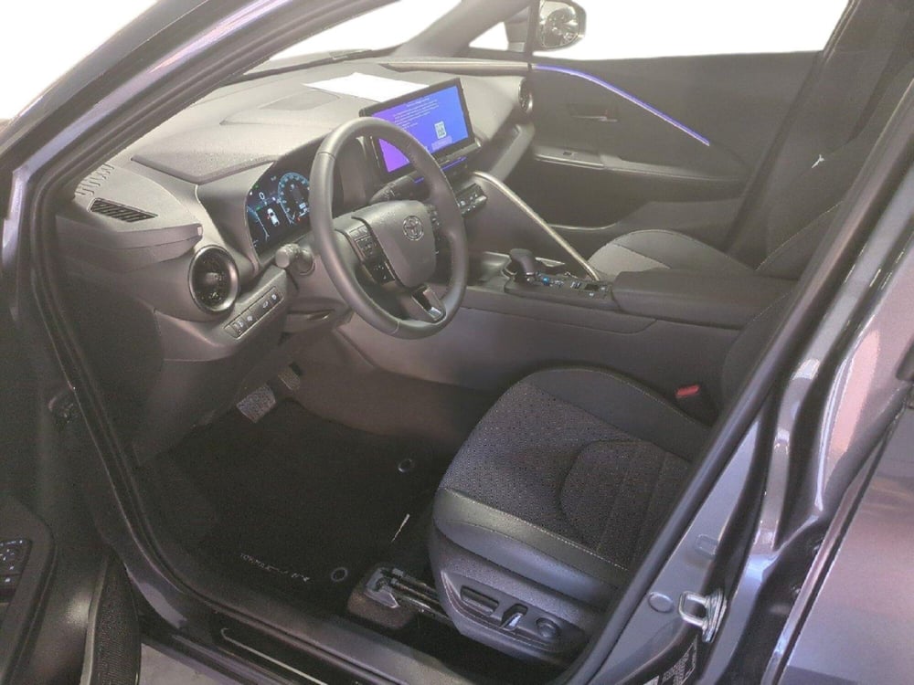 Toyota Toyota C-HR usata a Milano (12)