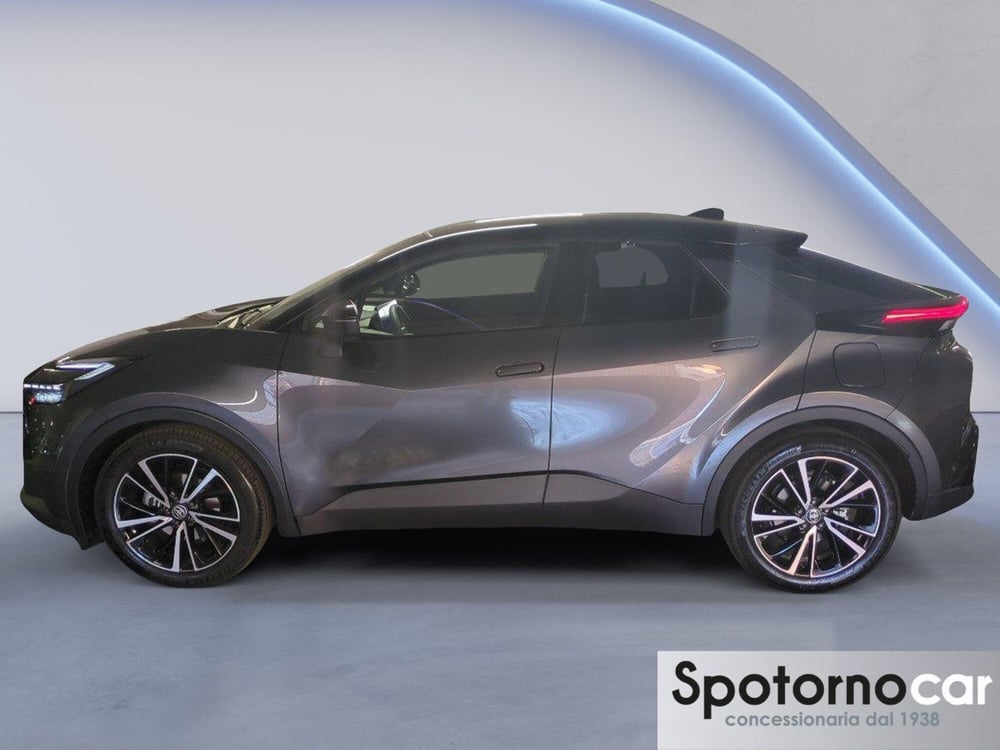 Toyota Toyota C-HR usata a Milano (2)