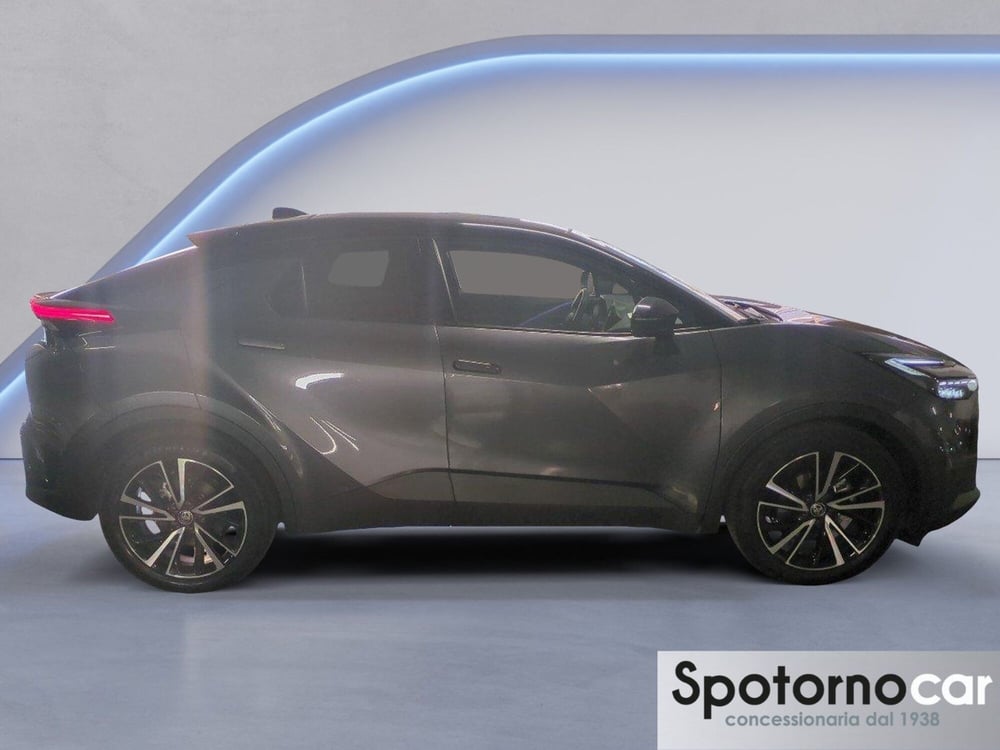 Toyota Toyota C-HR usata a Milano (8)