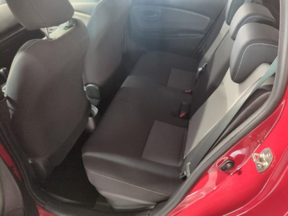 Toyota Yaris usata a Milano (12)