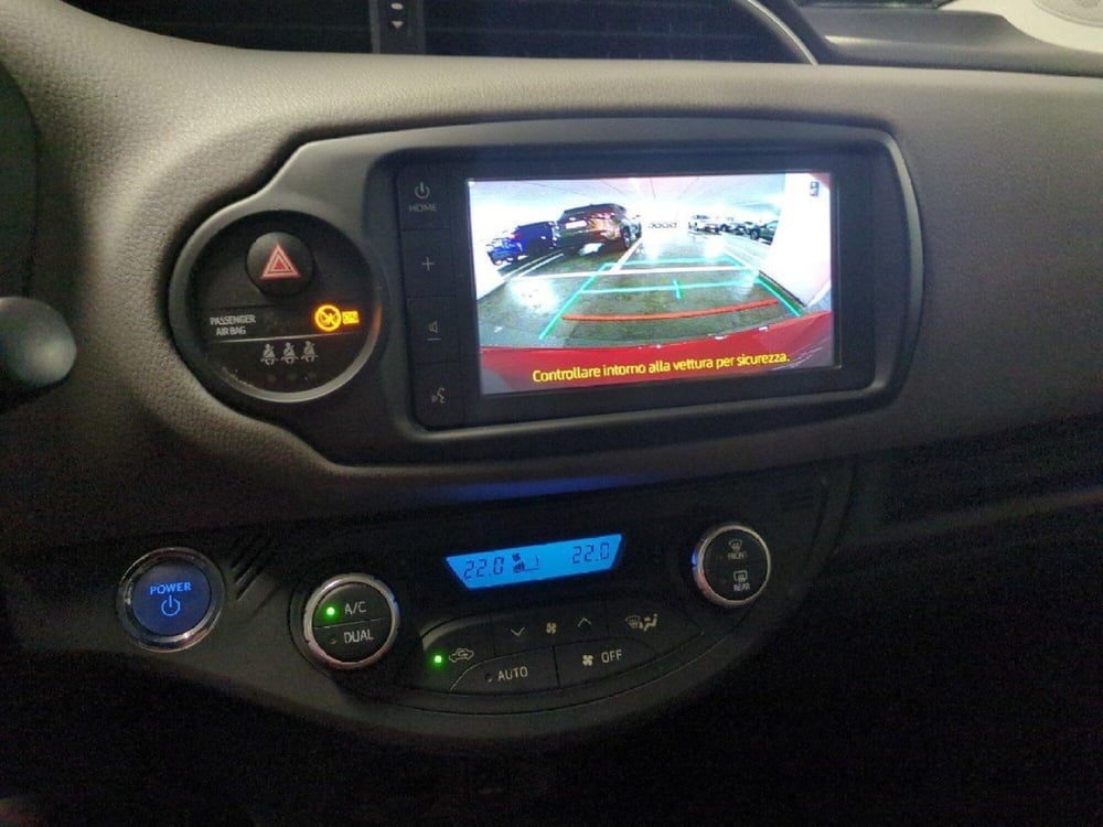 Toyota Yaris usata a Milano (17)