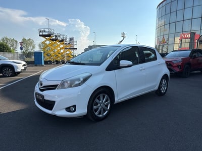 Toyota Yaris 1.0 5 porte Lounge del 2012 usata a San Giorgio e Bigarello
