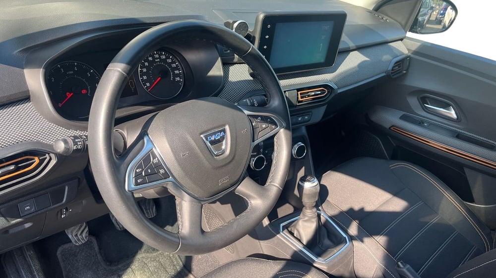 Dacia Sandero usata a Catania (12)
