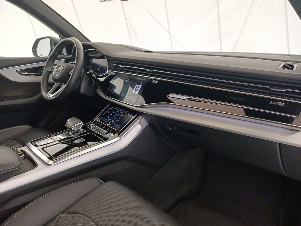 Audi Q8 usata a Bari (7)
