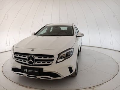 Mercedes-Benz GLA SUV 220 d Automatic 4Matic Sport del 2020 usata a Bari