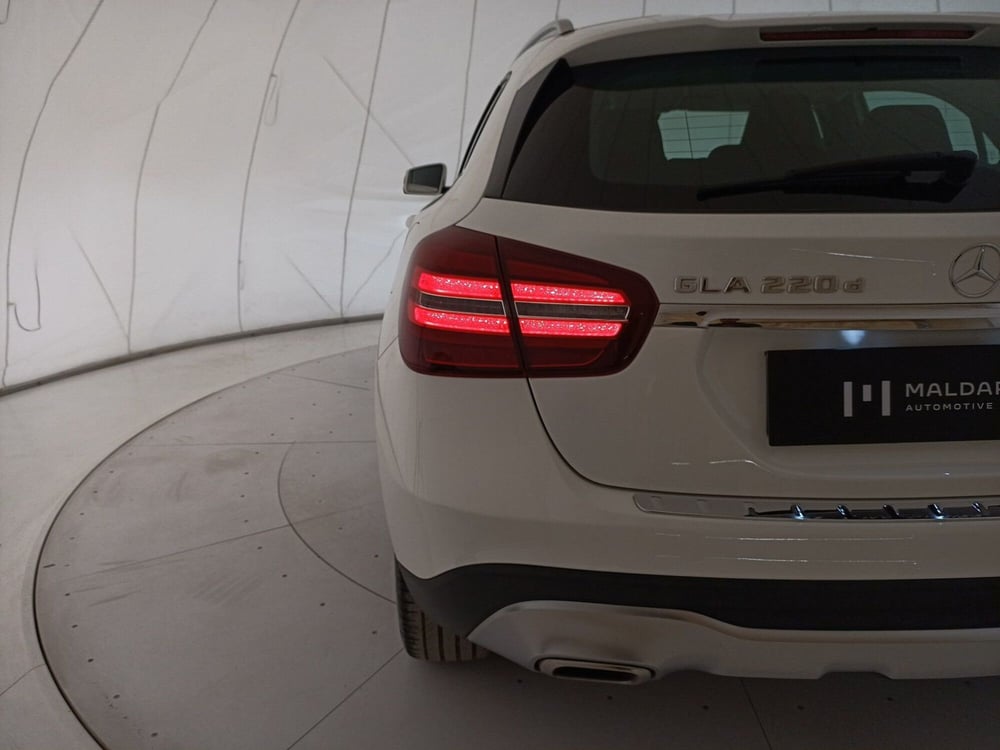 Mercedes-Benz GLA SUV usata a Bari (11)