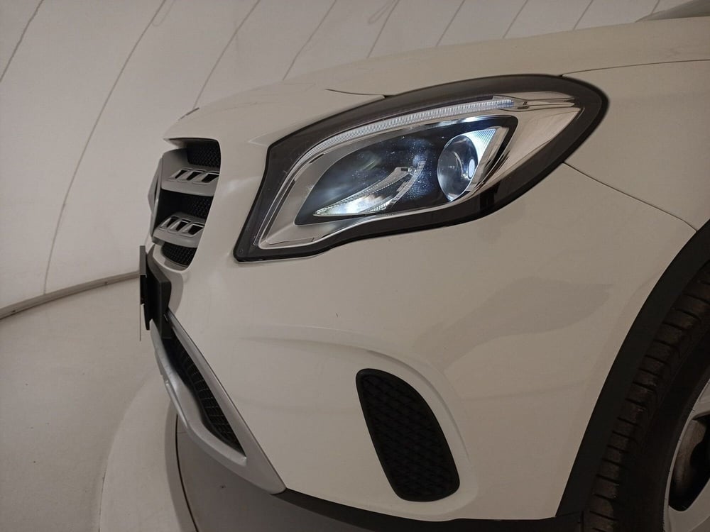 Mercedes-Benz GLA SUV usata a Bari (12)