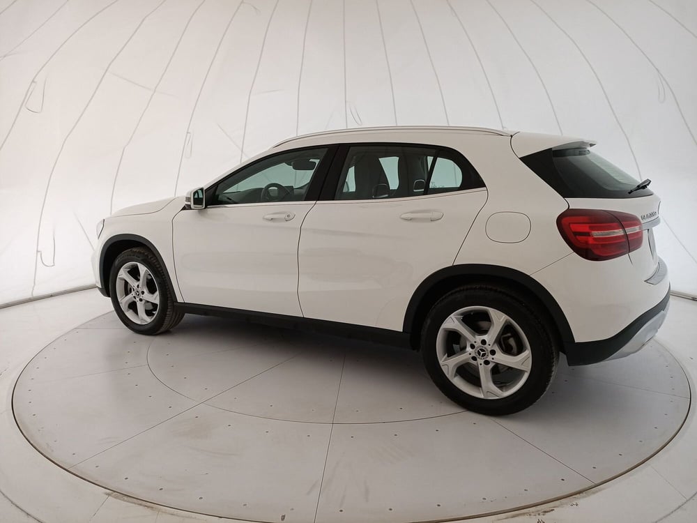 Mercedes-Benz GLA SUV usata a Bari (3)