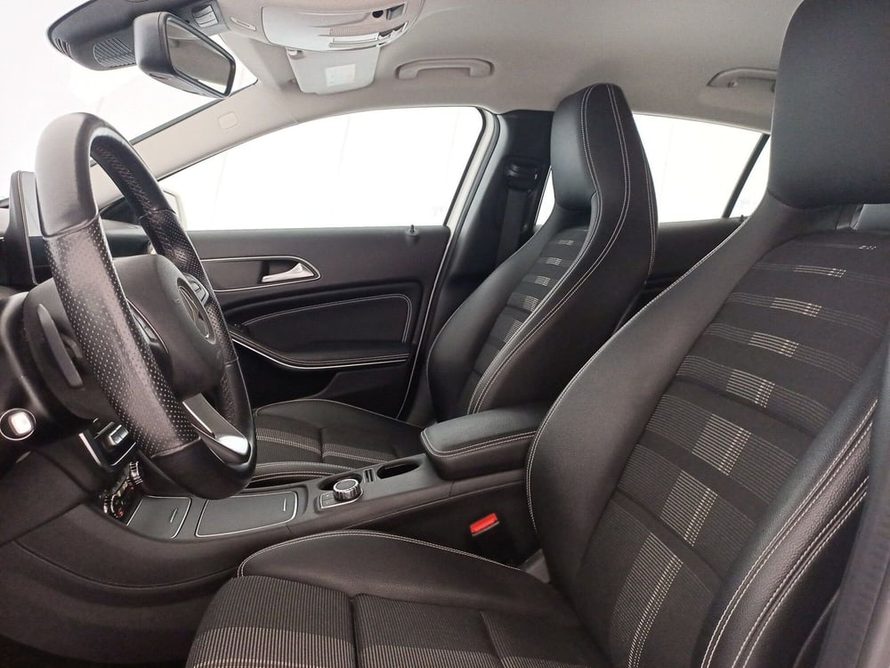 Mercedes-Benz GLA SUV usata a Bari (6)
