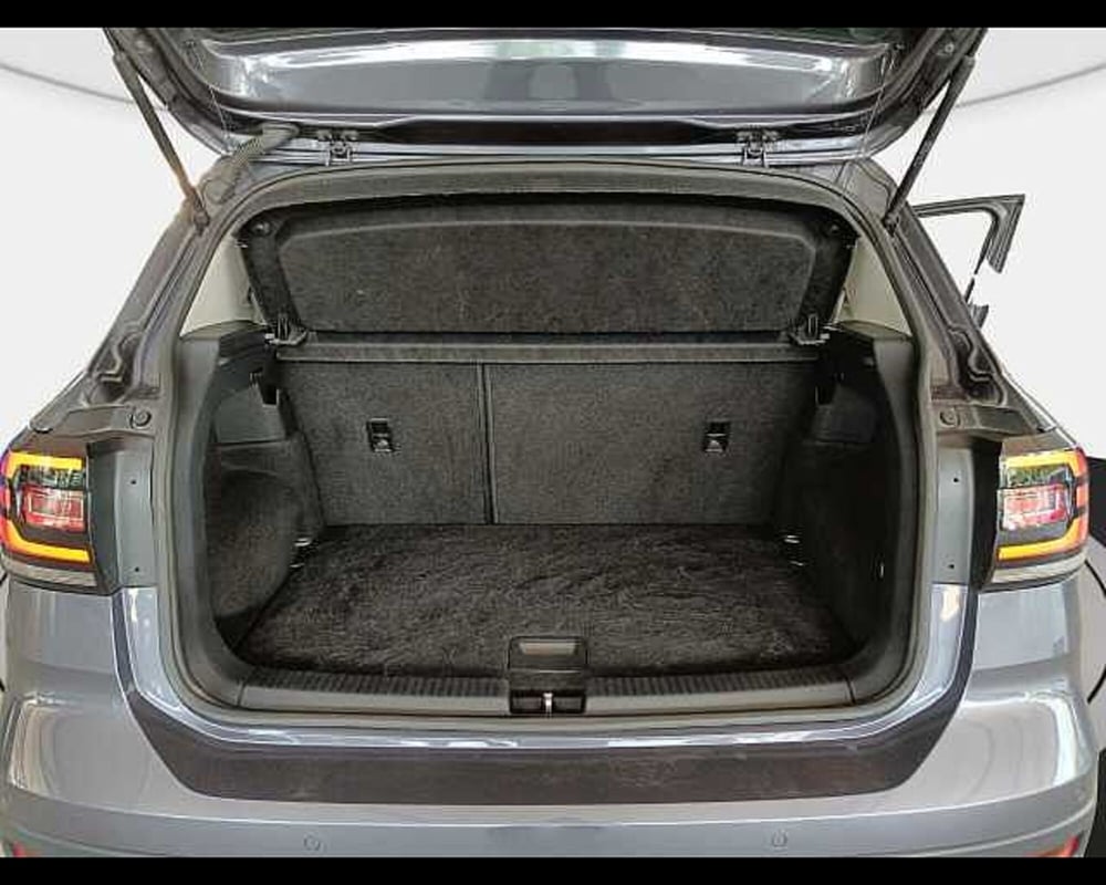 Volkswagen T-Cross usata a Roma (11)