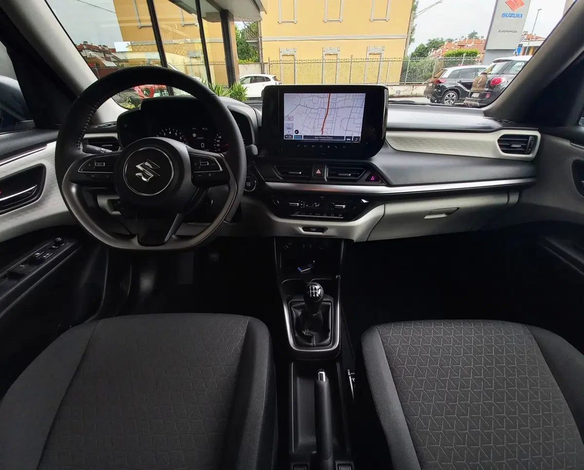 Suzuki Swift nuova a Milano (5)
