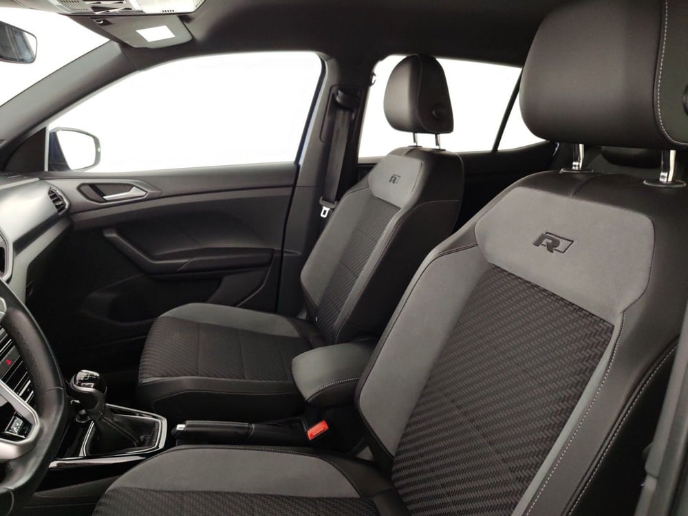 Volkswagen T-Cross usata a Massa-Carrara (9)