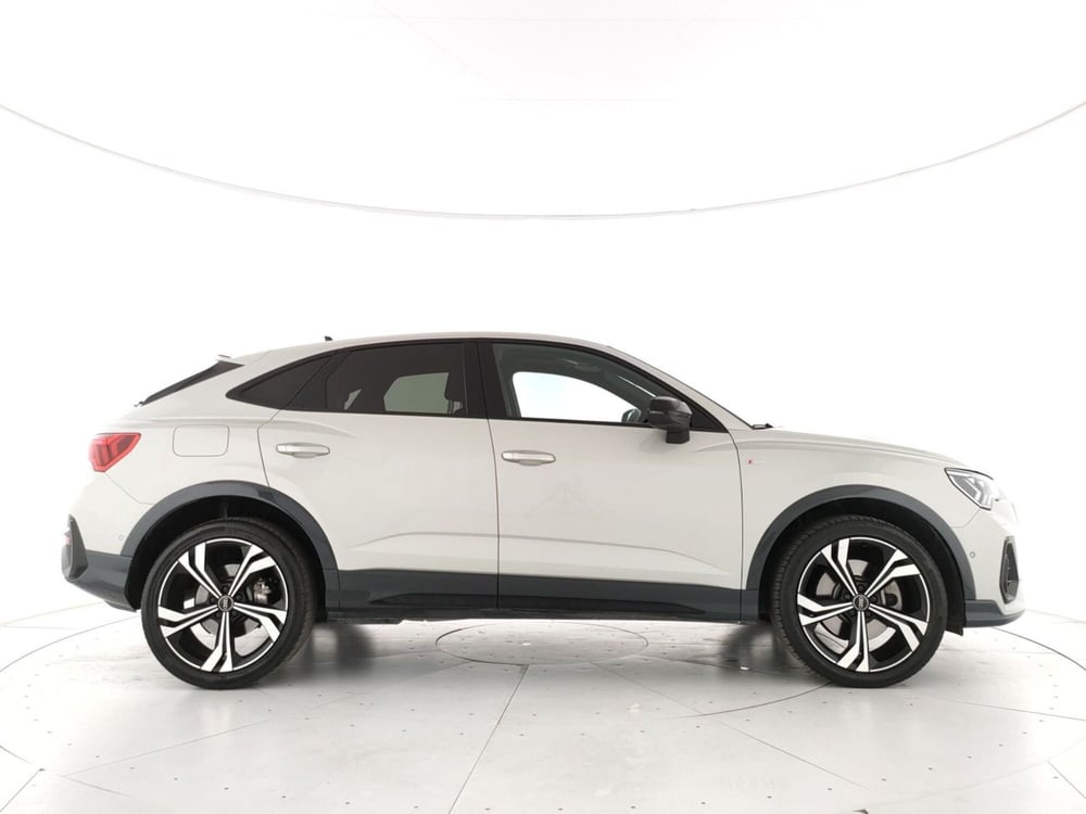 Audi Q3 Sportback usata a Napoli (4)