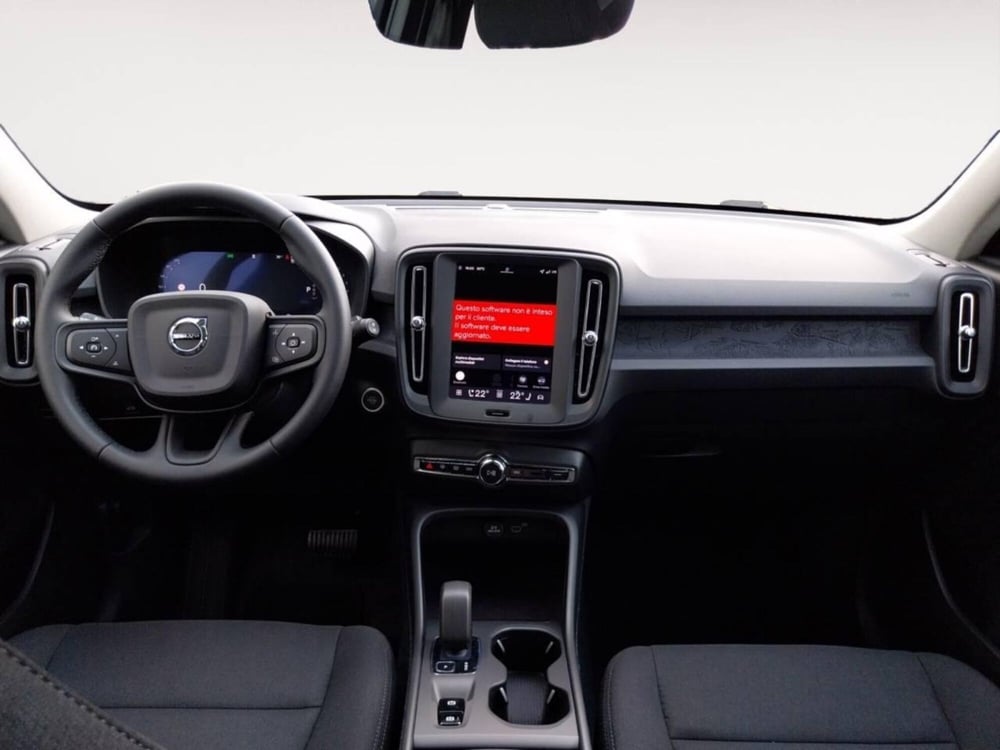 Volvo XC40 nuova a Ravenna (10)