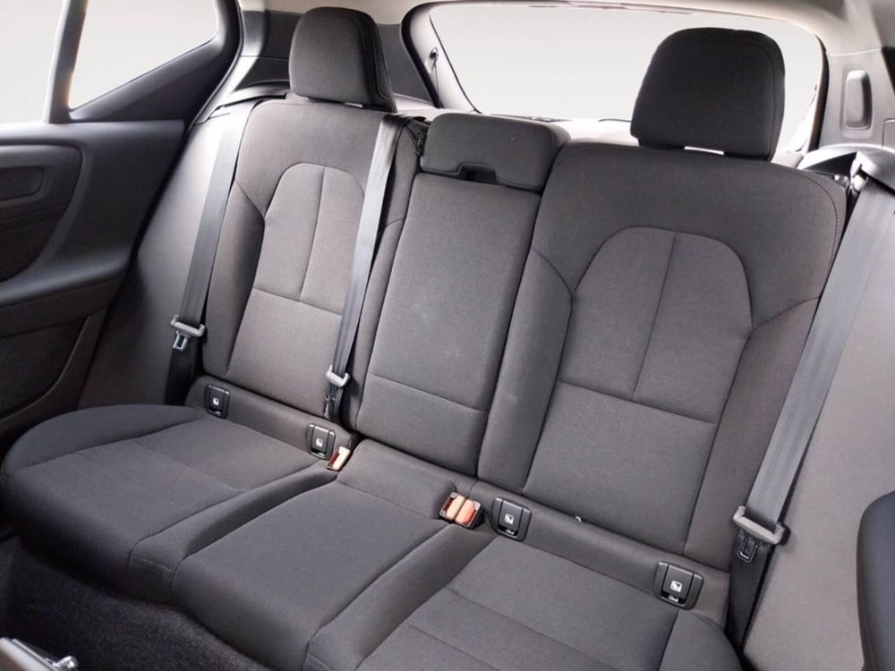 Volvo XC40 nuova a Ravenna (15)