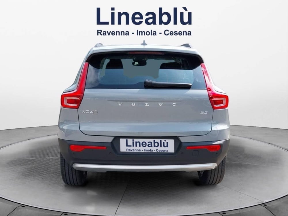 Volvo XC40 nuova a Ravenna (4)