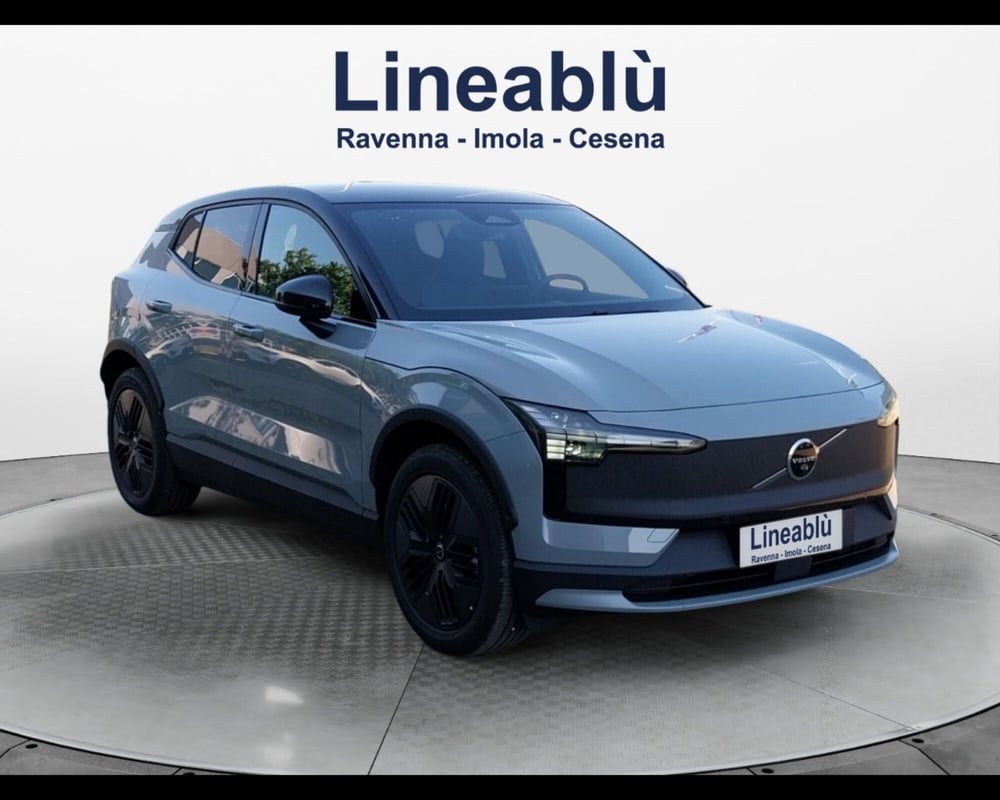 Volvo EX30 Cross Country nuova a Bologna (7)