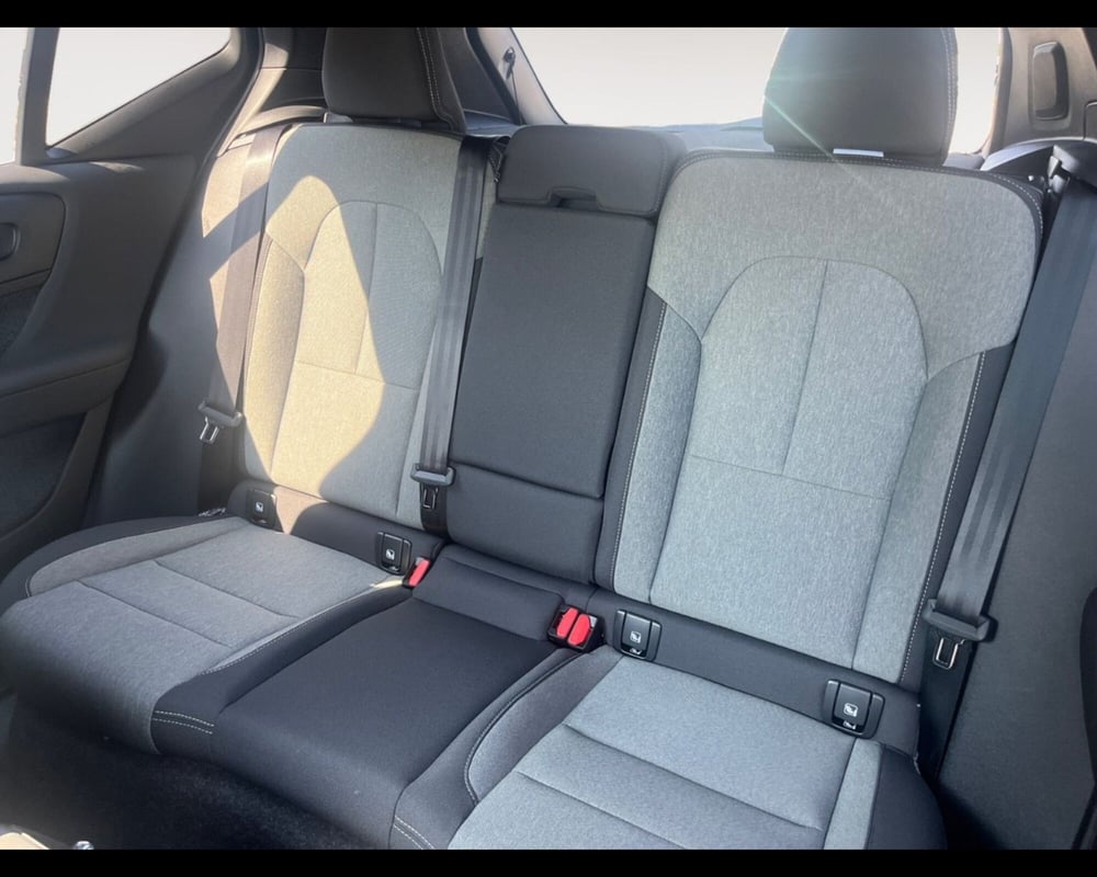 Volvo XC40 nuova a Ravenna (12)