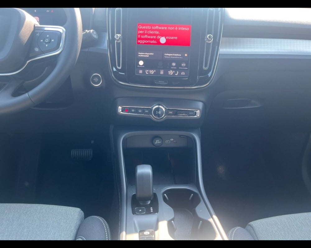 Volvo XC40 nuova a Ravenna (15)