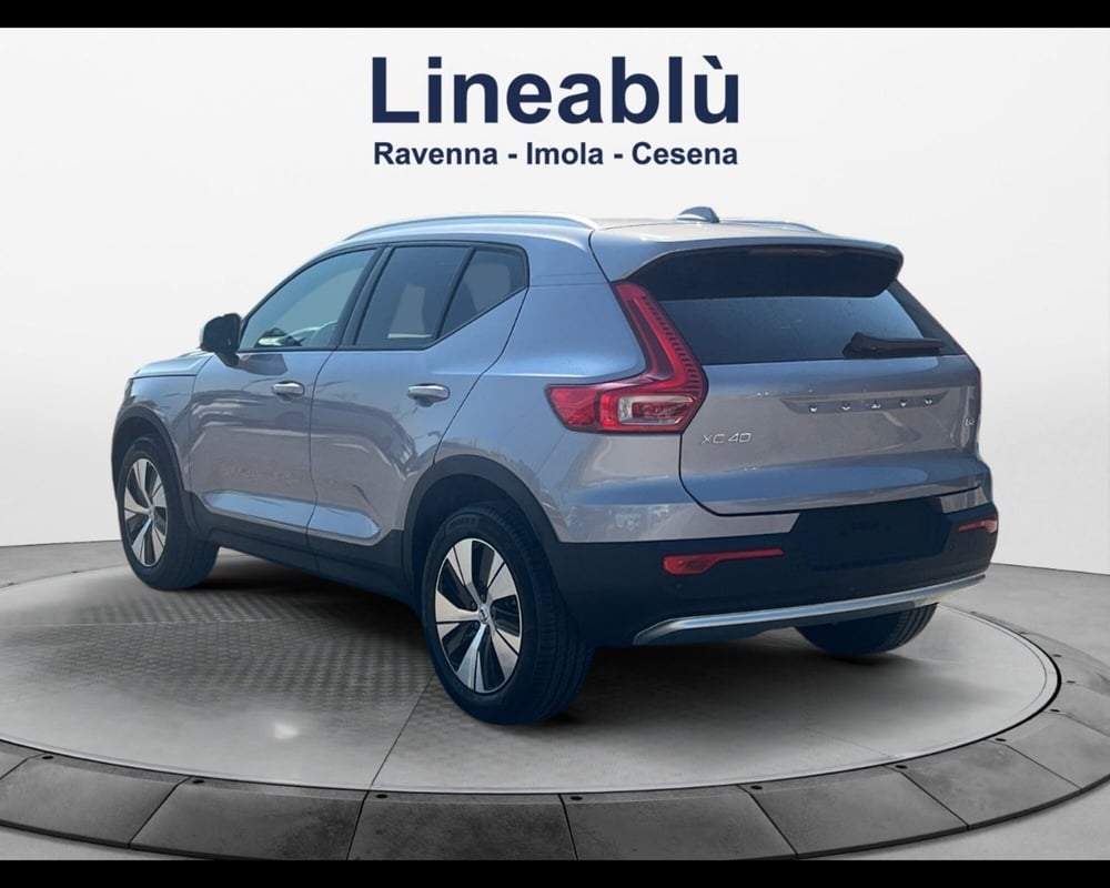Volvo XC40 nuova a Ravenna (3)