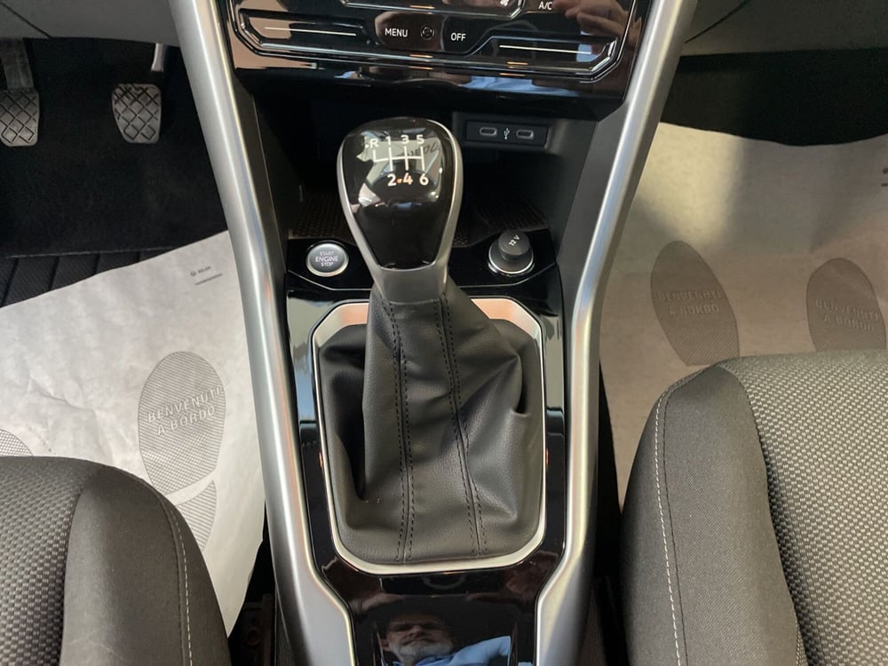 Volkswagen T-Roc nuova a Varese (14)