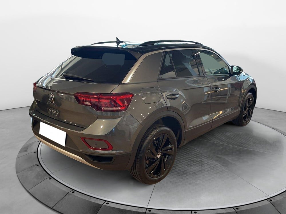 Volkswagen T-Roc nuova a Varese (4)